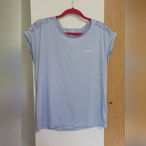 💛2 for $20💛 Bundle and save Columbia Women's Sky Blue Short Sleeve Tee